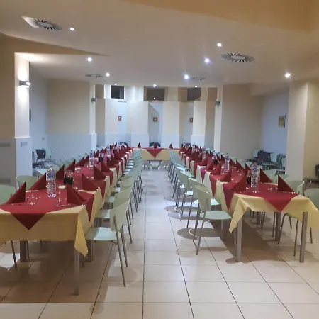 Casa Per Ferie Sant'anna 招待所 马泰拉