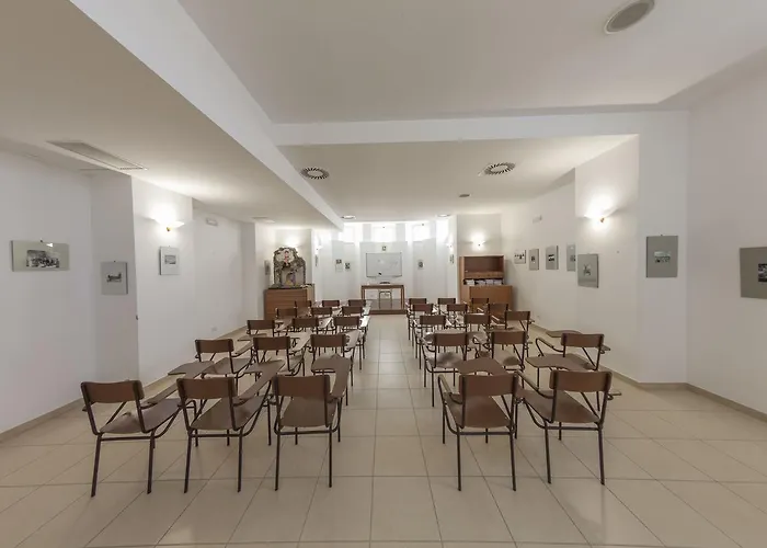 Casa Per Ferie Sant'anna 招待所 马泰拉